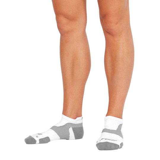 2XU Vectr Light Cushion No Show Sukat, White Grey, S