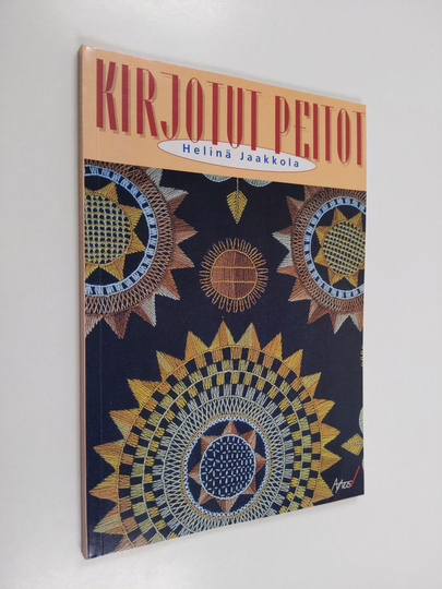 Helinä Jaakkola : Kirjotut peitot